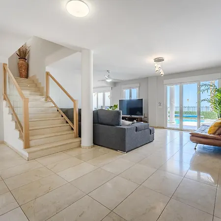 Hermosa Cristianos Villa